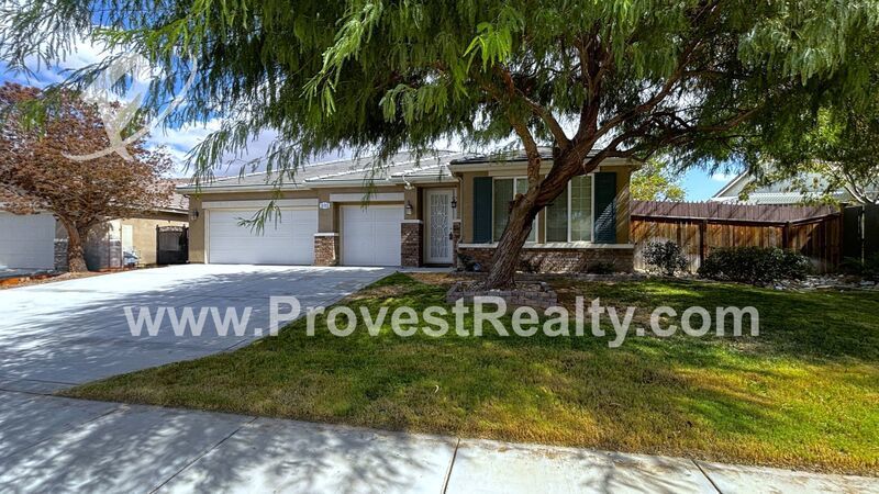 Stunning 3 Bedroom 2 Bathroom Home in Victorville!! property image