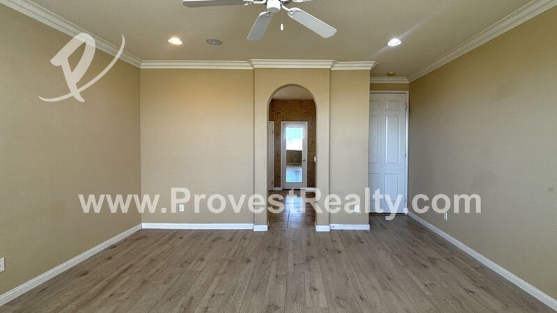 Stunning 3 Bedroom 2 Bathroom Home in Victorville!! property image