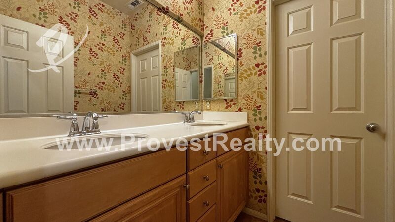 Stunning 3 Bedroom 2 Bathroom Home in Victorville!! property image