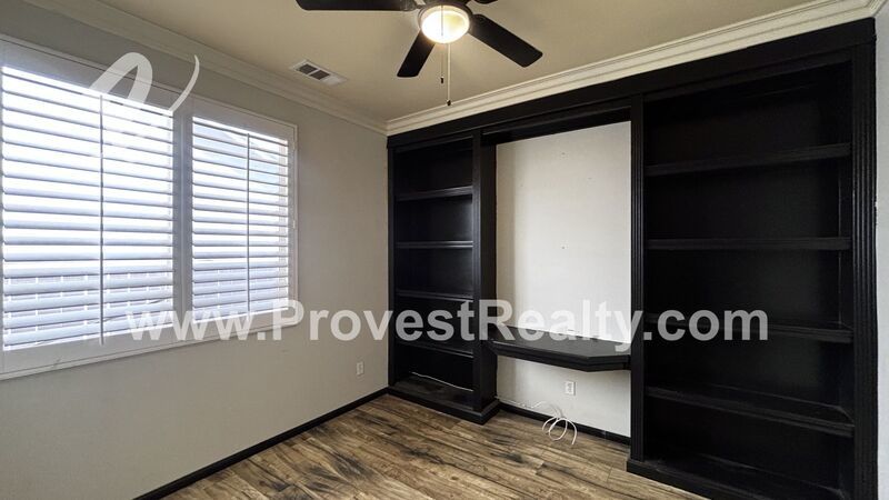 Stunning 3 Bedroom 2 Bathroom Home in Victorville!! property image