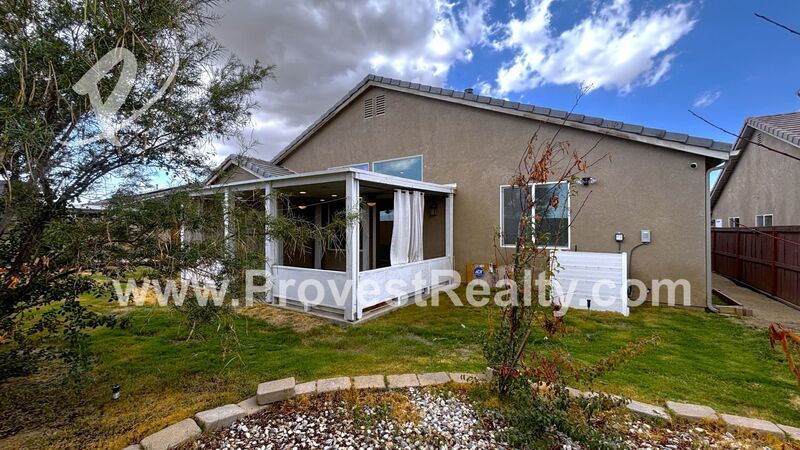 Stunning 3 Bedroom 2 Bathroom Home in Victorville!! property image