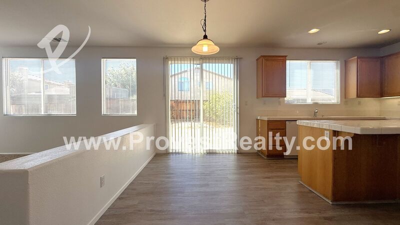 Stunning 4 Bedroom, 4 Bathroom Victorville Home!! property image