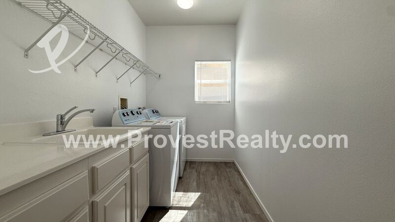 Stunning 4 Bedroom, 4 Bathroom Victorville Home!! property image