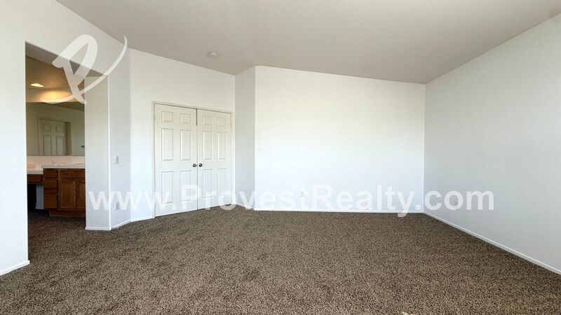 Stunning 4 Bedroom, 4 Bathroom Victorville Home!! property image