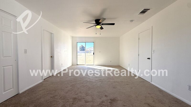 Charming 4 Bedroom, 3 Bathroom Hesperia Home!! property image