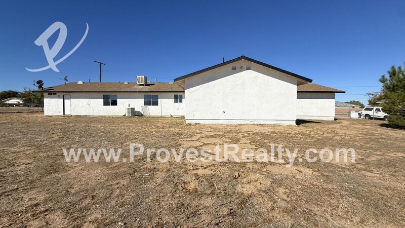 Charming 4 Bedroom, 3 Bathroom Hesperia Home!! property image