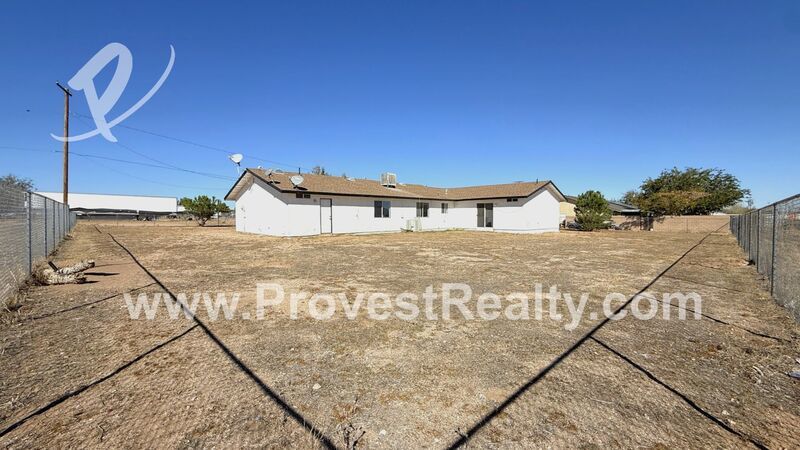 Charming 4 Bedroom, 3 Bathroom Hesperia Home!! property image