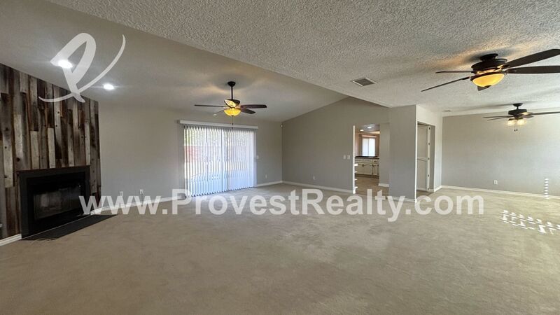 Beautiful 3 Bed, 2 Bath Home in Apple Valley!! property image