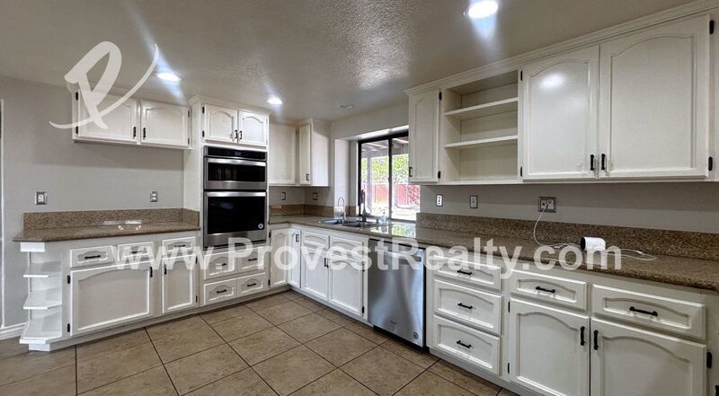 Beautiful 3 Bed, 2 Bath Home in Apple Valley!! property image