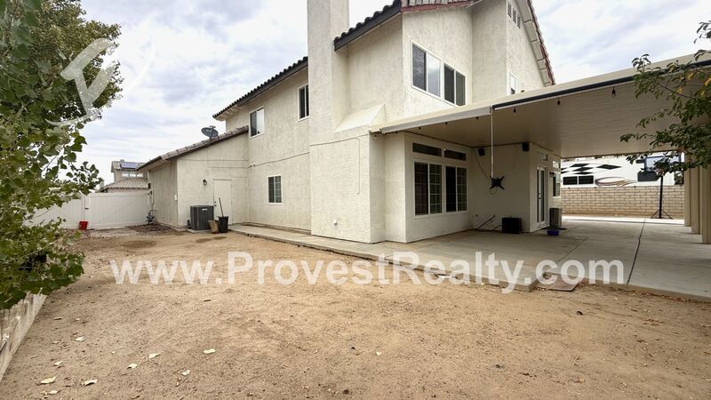 Stunning 4 Bedroom, 3 Bathroom Victorville Home!! property image