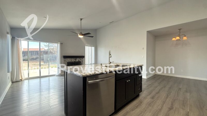 3 Bedroom 2 Bath Adelanto Pool Home!!!!!!! property image