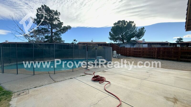 3 Bedroom 2 Bath Adelanto Pool Home!!!!!!! property image