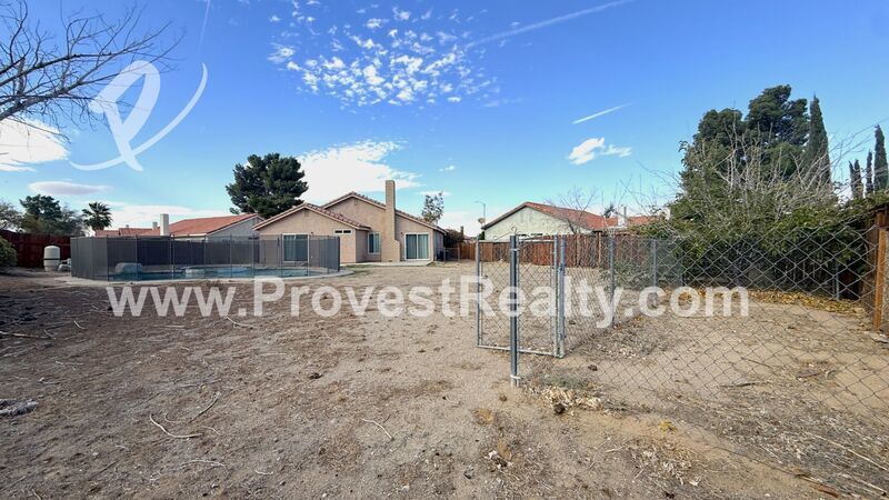 3 Bedroom 2 Bath Adelanto Pool Home!!!!!!! property image