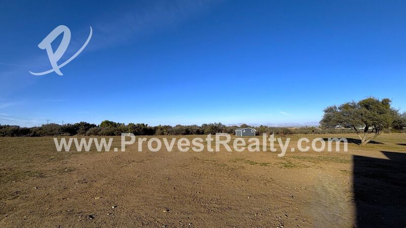 Gorgeous 3 Bedroom, 2 Bathroom House Located in Phelan!! property image