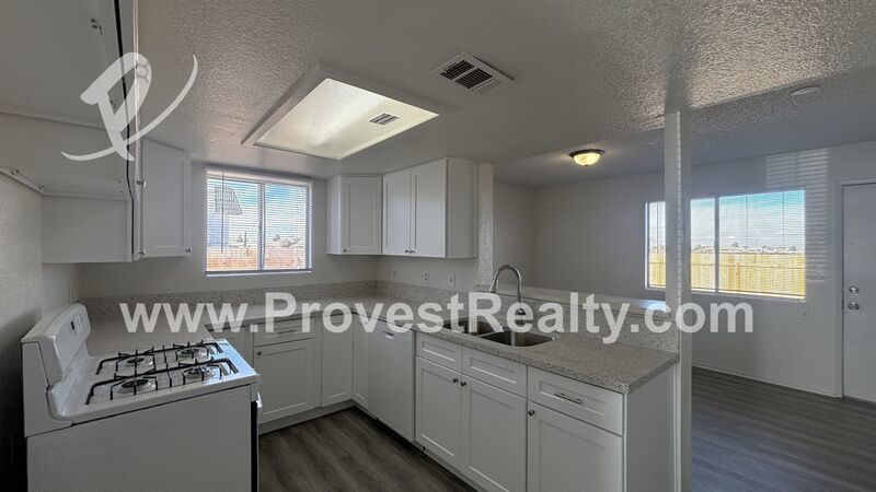 3 Bed, 2 Bath Apple Valley Townhome!! property image