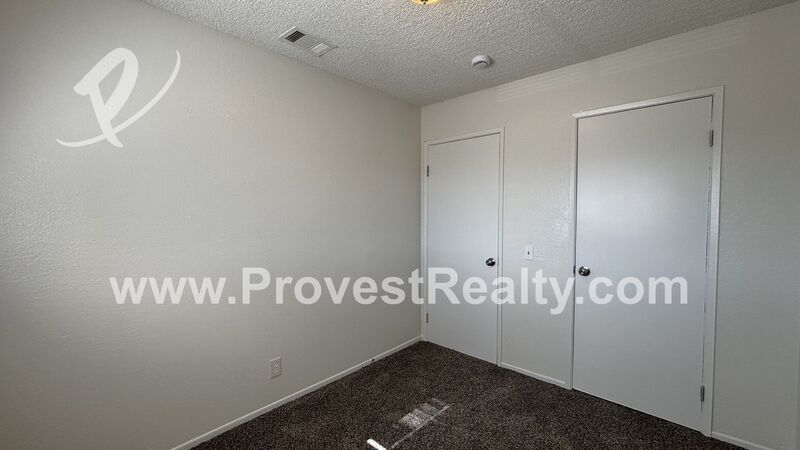 3 Bed, 2 Bath Apple Valley Townhome!! property image