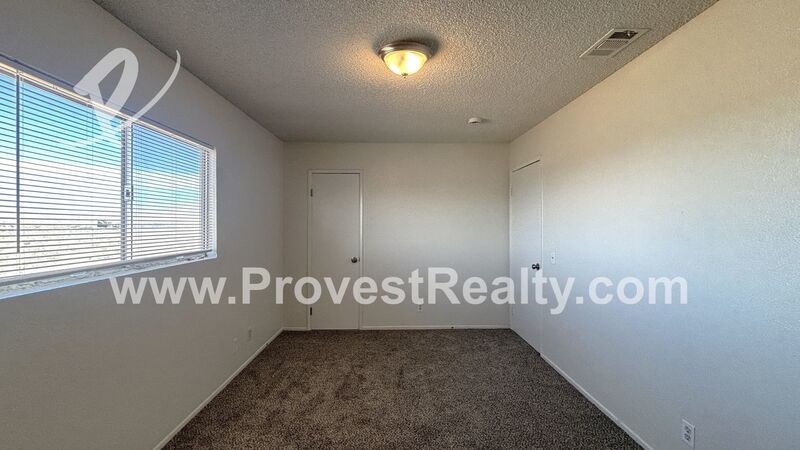 3 Bed, 2 Bath Apple Valley Townhome!! property image