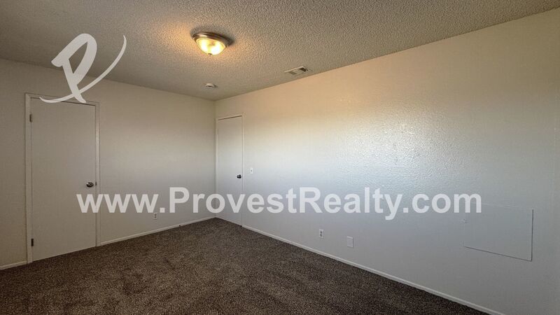 3 Bed, 2 Bath Apple Valley Townhome!! property image