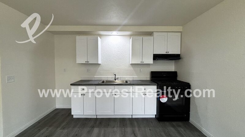 Freshly Modernized 1-Bed, 1-Bath Apartment in Adelanto!! property image