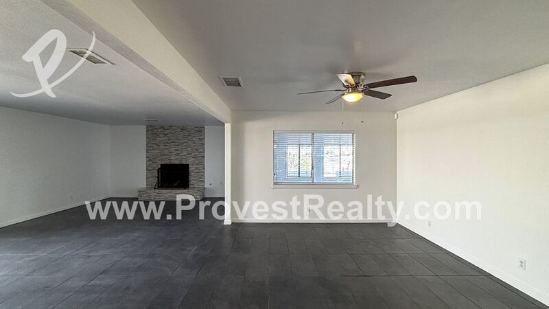 Beautiful 3 Bedroom, 2 Bathroom Hesperia Home!! property image