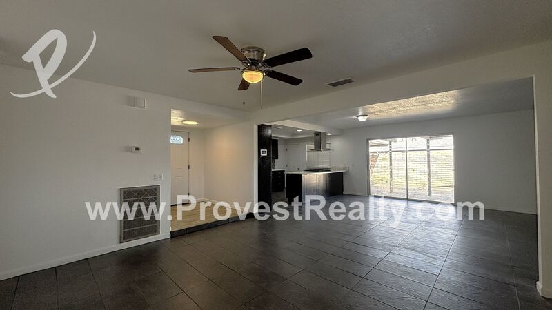 Beautiful 3 Bedroom, 2 Bathroom Hesperia Home!! property image