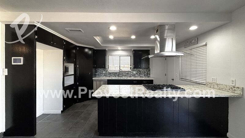 Beautiful 3 Bedroom, 2 Bathroom Hesperia Home!! property image