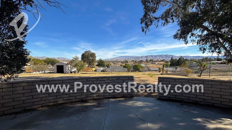 Beautiful 3 Bedroom, 2 Bathroom Hesperia Home!! property image