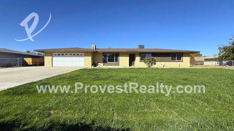 Delightful 3 Bedroom, 2 Bathroom Apple Valley Home!!! property image