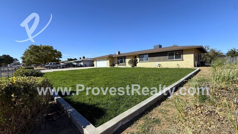 Delightful 3 Bedroom, 2 Bathroom Apple Valley Home!!! property image