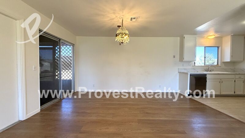 Delightful 3 Bedroom, 2 Bathroom Apple Valley Home!!! property image