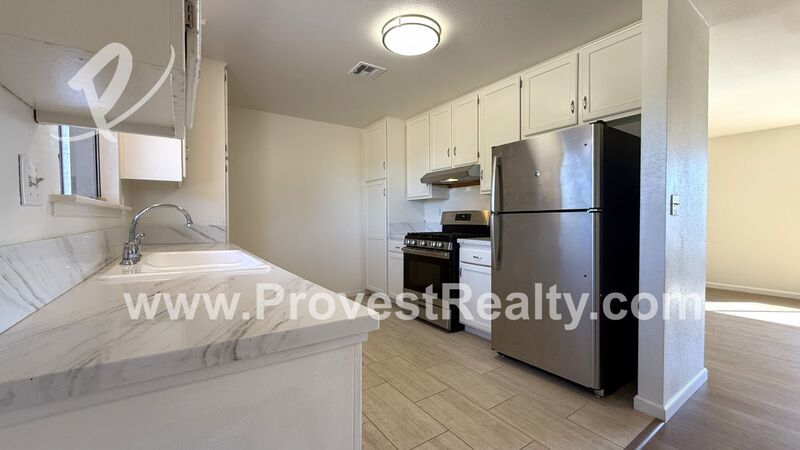 Delightful 3 Bedroom, 2 Bathroom Apple Valley Home!!! property image