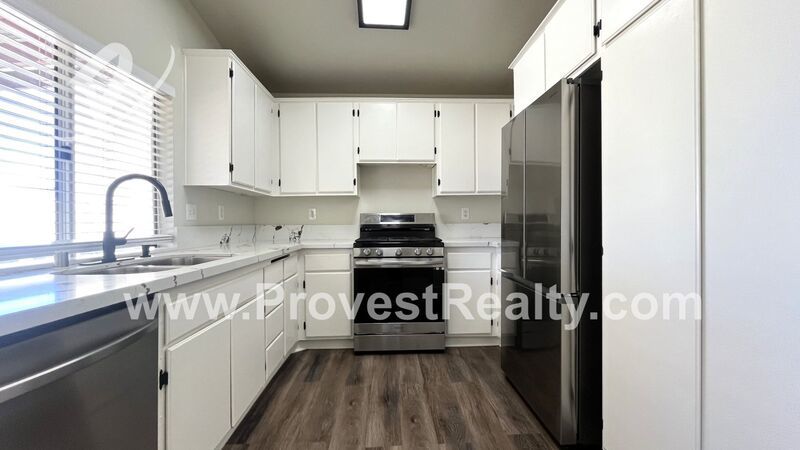 Cute 3 Bedroom, 2 Bathroom Victorville Home!! property image