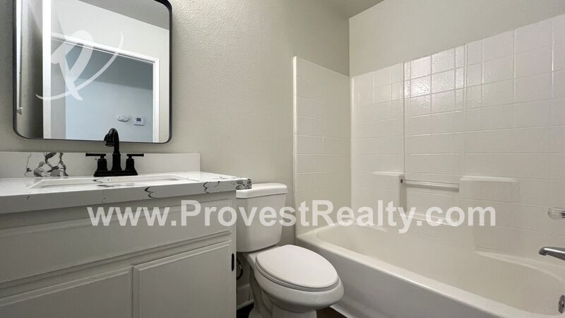 Cute 3 Bedroom, 2 Bathroom Victorville Home!! property image