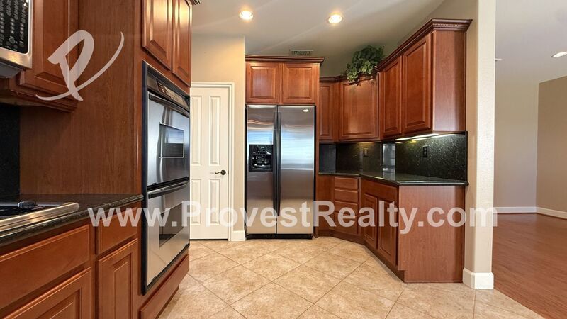 Beautiful 3 Bed, 2.5 Bath Apple Valley Home!!! property image