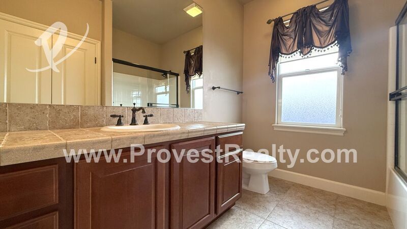 Beautiful 3 Bed, 2.5 Bath Apple Valley Home!!! property image