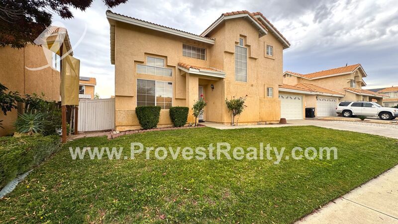 Cute & Cozy 3 Bed, 2.5 Bath 2-story Victorville Home!!! property image