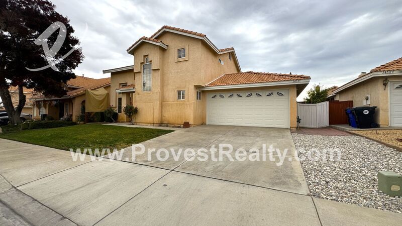 Cute & Cozy 3 Bed, 2.5 Bath 2-story Victorville Home!!! property image