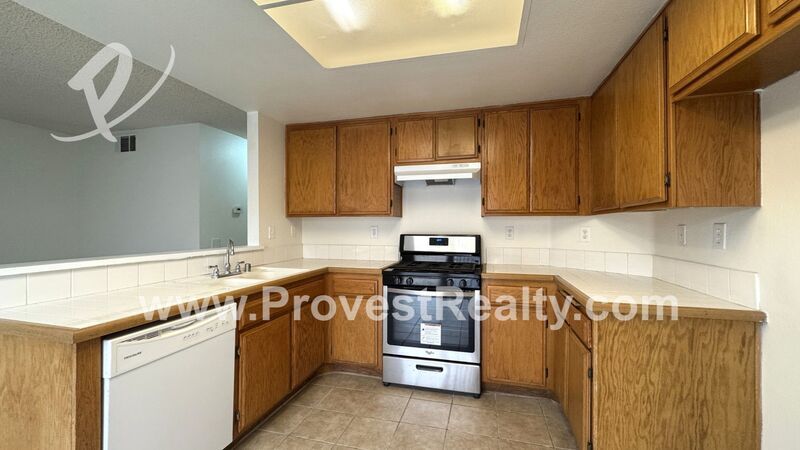 Cute & Cozy 3 Bed, 2.5 Bath 2-story Victorville Home!!! property image