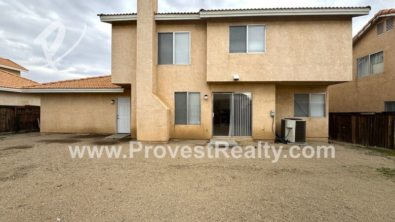 Cute & Cozy 3 Bed, 2.5 Bath 2-story Victorville Home!!! property image