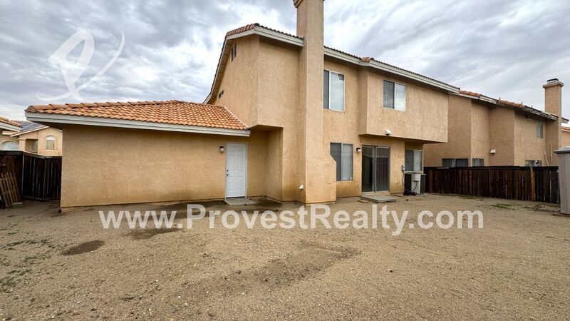Cute & Cozy 3 Bed, 2.5 Bath 2-story Victorville Home!!! property image