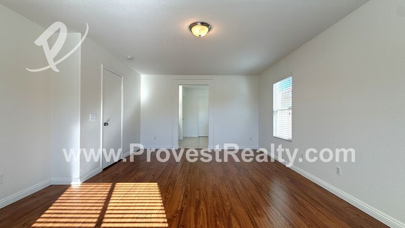 Beautiful 4 Bedroom, 3 Bathroom Oak Hills Home!!! property image
