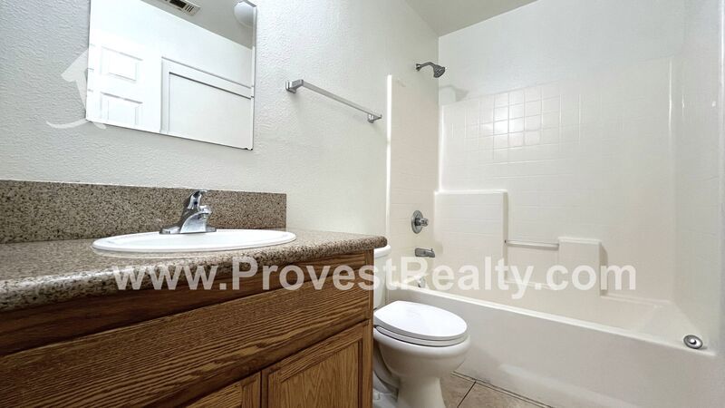 Cozy 2 bed, 1 bath & 2 half bath Victorville Townhouse! property image