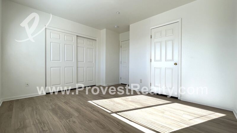 Cozy 2 bed, 1 bath & 2 half bath Victorville Townhouse! property image