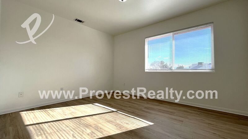 Cozy 2 bed, 1 bath & 2 half bath Victorville Townhouse! property image