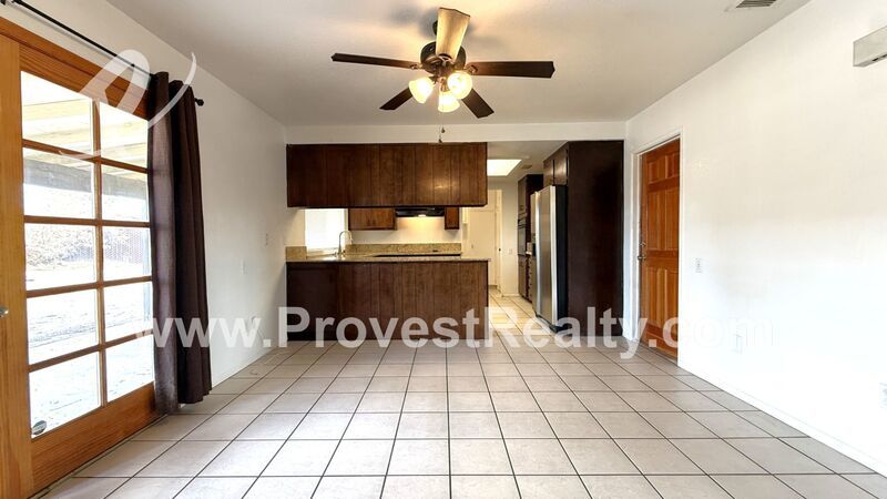 Beautiful 3 Bedroom, 2 Bathroom Apple Valley Pool Home with Solar!! property image