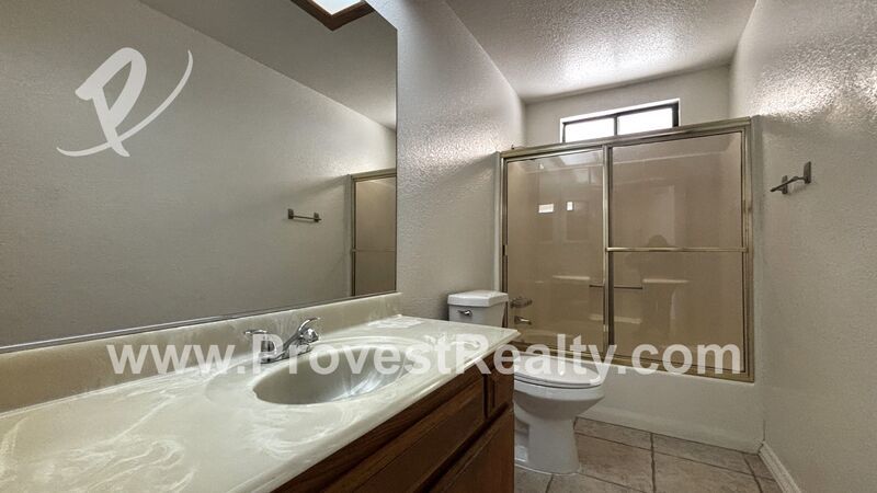 3 Bed, 2 Bath Apple Valley Home!!! property image