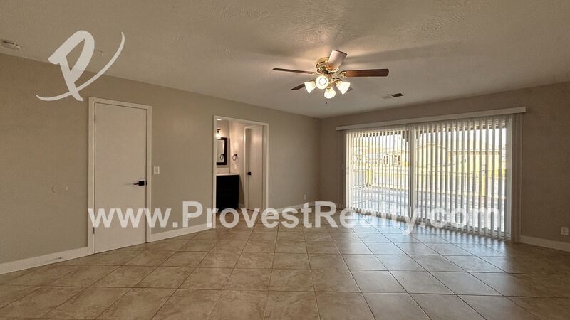 Beautiful 2 Bed, 2 Bath Waterfront Home In Spring Valley Lake!! property image