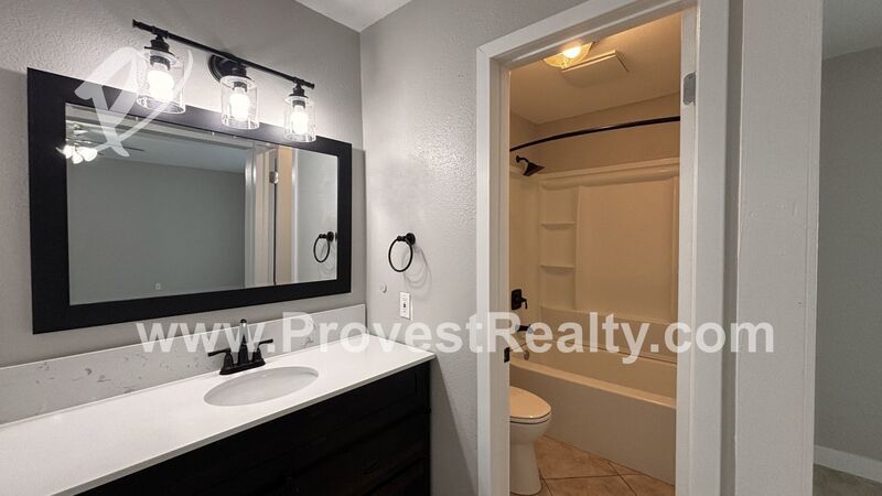 Beautiful 2 Bed, 2 Bath Waterfront Home In Spring Valley Lake!! property image