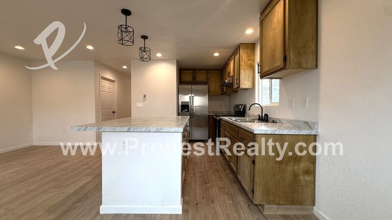 Cozy 2 Bedroom, 2 Bathroom Apple Valley Apartment!! property image