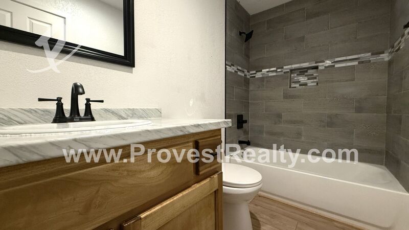 Cozy 2 Bedroom, 2 Bathroom Apple Valley Apartment!! property image